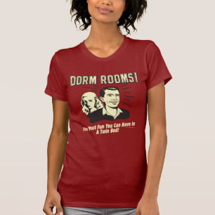 Dorm Room: De meeste vun Twin Bed T-shirt