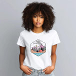 Dors Sous Les Etoiles Camper T-Shirt Camping<br><div class="desc">Un tee-shirt de camper avec la citation : dormons sous les étoiles,  avec une scène sauvage avec montagnes,  arbres,  et une tente.</div>