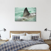 Dorsal aileron van een Witte haai Canvas Afdruk (Insitu (Slaapkamer))