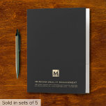 Dossier de poche du gestionnaire financier du mono<br><div class="desc">Organisez vos documents financiers avec style à l'aide de notre dossier de poche Gold Monogram Financial Planner. Ce dossier est conçu pour les planificateurs financiers qui apprécient les plus belles choses de leur vie professionnelle. Le monogramme d'or impressionnant exhale le raffinement et l'attention au détail, vous distinguant dans le monde...</div>