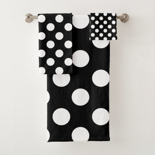 Dot Dot Dot Black & White Polka Bad Handdoek (Insitu)