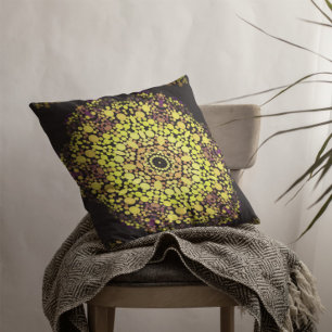 Dot Mandala Flower Yellow Paars and Black Kussen