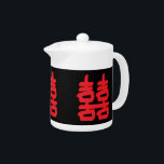 Double Bonheur dans la théière rouge<br><div class="desc">Symbole de Bonheur Double sur cette théière est un symbole chinois habituellement utilisé dans feng shui pour aider avec l'amour et d'autres choses sur une théière.</div>