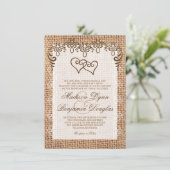 Double Coeur Rustique Burlap Invitations de mariag (Debout devant)