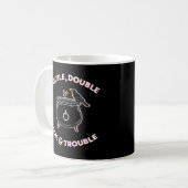 Double double huile et tasse de café problématique (Devant gauche)