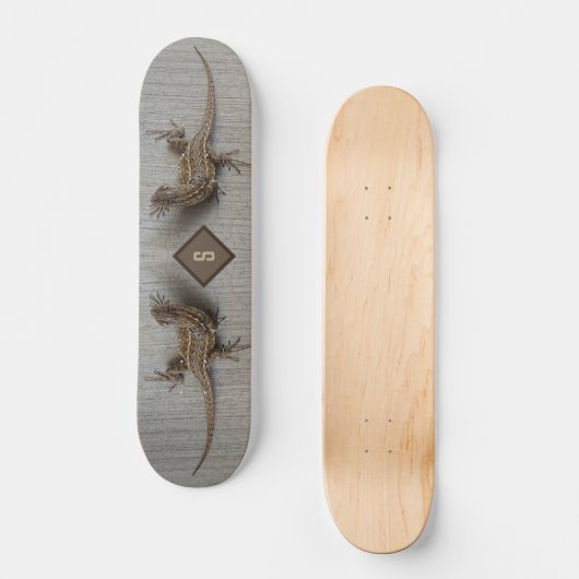 Double Lizard Monogram Skateboard (Voorkant)