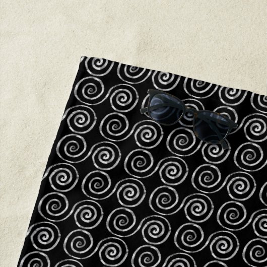 Double Spiral Celtic Pattern Strandlaken (In situ)
