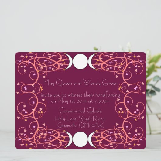 Double trois dans une invitation lesbienne de (Debout devant)