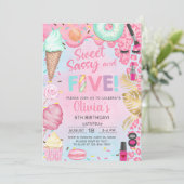 Douce, Sassy et Five fille invitation d'anniversai (Debout devant)