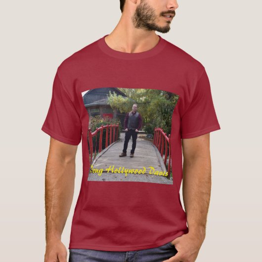 Doug Hollywood Davis Bridge T-shirt (Voorkant)