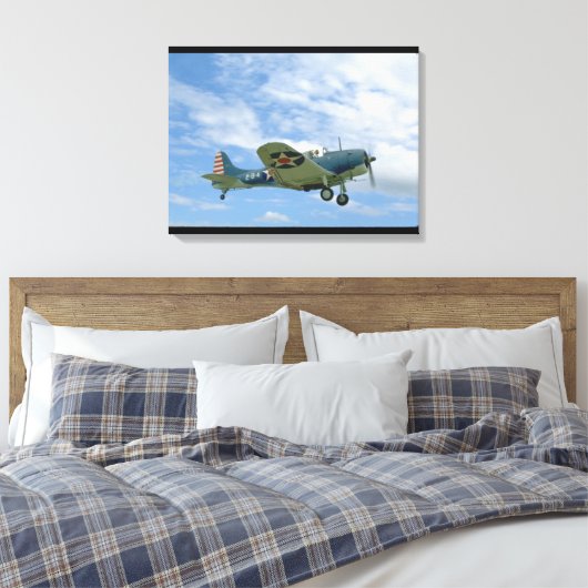 Douglas SBD Dauntless, Vliegen, Side_WWII Vliegtui Canvas Afdruk (Insitu (Slaapkamer))