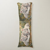 Doux Coussin Corps de Jeunes Tigres Blancs – Faune (devant Vertical)