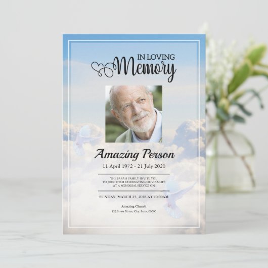 Dove & sky Funérailles ordre de service Invitation (Debout devant)