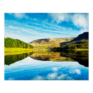 Dovestone Reservoir in het Glossy Poster in de win Perfect Poster