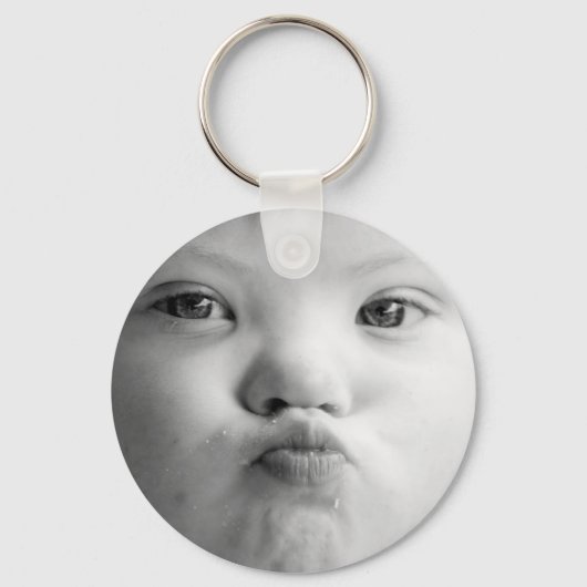Down's Syndrome Kiss Sleutelhanger (Voorkant)