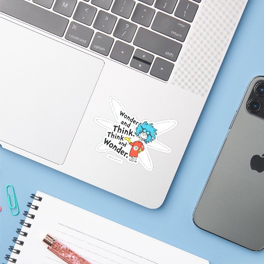 Dr. Seuss | Verwondering en denken. Denk en verwon Sticker (Laptop met iPhone)