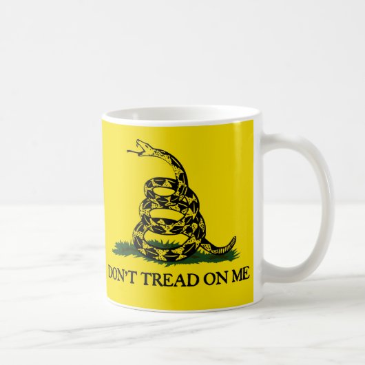 Draai me niet tegen de vlag van Gadsden Koffiemok (Rechts)