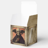 Dracula, Creepy Nun en Ghost Halloween Bedankdoosjes (Geopend)