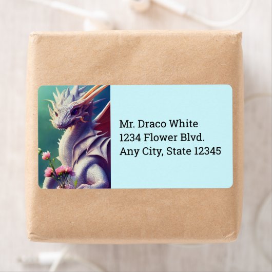 Dragon Blanc Avec Fleurs Étiquette d'expédition (En situation)