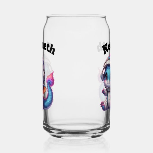 Dragon de bébé dans le casque explorant l'espace (Gauche)