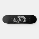 Dragon d'encre blanc sur skateboard noir (Horz)