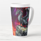 Dragon op een vurige overlook latte mok (Rechterhoek)