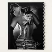 Dragon Tattoo Vrouw Zwart Wit Planner (Achterkant)