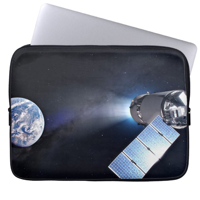 Dragon XL ruimtevaartuig met planeet Aarde op afst Laptop Sleeve (Voorkant)
