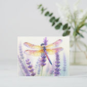 Dragonfly Among Lavender Flowers Carte Postale (Debout devant)