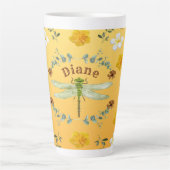 Dragonfly in Gold, groene, gele bloemen Latte Mok (Voorkant)