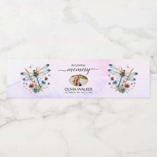 Dragonfly in liefdevolle herinnering Foto Memorial Waterfles Etiket (Enkel label)
