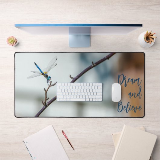 Dragonfly on a Branch Dream and Belive (Bureau 1)