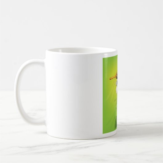 Dragonfly op een Mok met een ventilatorkoffie (Links)
