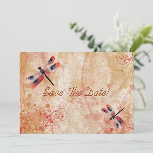 Dragonfly vult de datum op save the date (Staand voorkant)