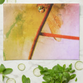 Dragonvlieg op Abstract draadhek Theedoek (Gevouwen)