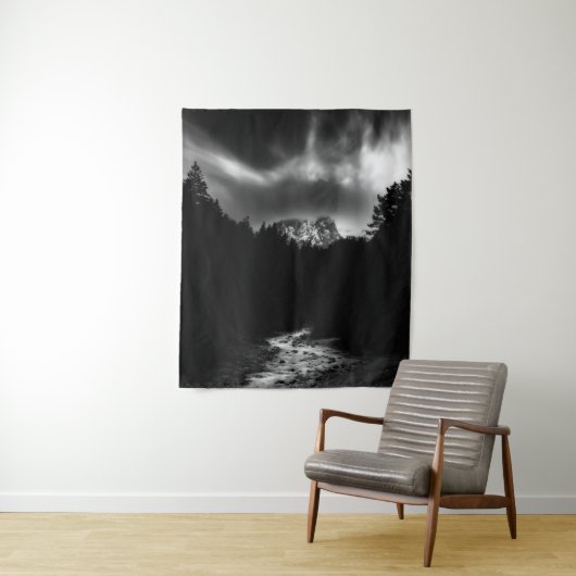 Dramatisch landschap van bergen en rivier wandkleed (In situ)