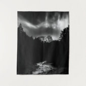 Dramatisch landschap van bergen en rivier wandkleed (Voorkant)