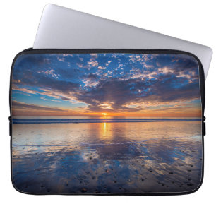 Dramatisch zeegezicht, zonsondergang, CA Laptop Sleeve