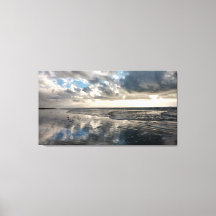 Dramatische Sky Beach Reflections Stretched Canvas