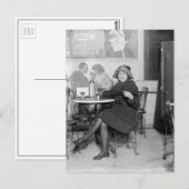Drank inschenken uit een verborgen fles, 1922 briefkaart (Voorkant / Achterkant)