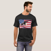 Drapeau américain avec le T-shirt d'Eagle (Devant entier)