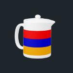 Drapeau arménien<br><div class="desc">Ajoutez une touche de fierté arménienne à votre collection de thé avec notre théière exclusive arborant le drapeau de l'Arménie ! Réalisée avec une attention minutieuse aux détails, cette théière n’est pas seulement un élément fonctionnel, c’est une célébration du riche patrimoine et de l’importance culturelle de l’Arménie. Le design vibrant...</div>