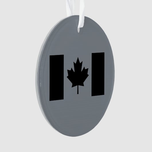 Drapeau canadien en noir (devant)