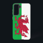 Drapeau Coque Samsung Galaxy S21 du Pays de Galles<br><div class="desc">Voici notre coque Samsung Galaxy S21 avec le drapeau du Pays de Galles, conçu pour allier protection et fierté culturelle galloise! Conçu avec une attention minutieuse aux détails, ce coque célèbre le riche patrimoine et l'identité nationale du pays de Galles. L'architecture est marquée par l'emblématique dragon rouge sur un terrain...</div>