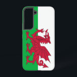 Drapeau Coque Samsung Galaxy S22 du Pays de Galles<br><div class="desc">Introducing our Samsung Galaxy S22 case featuring the flag of Wales, designed to showcase Welsh heritage with style and protection! Crafted with attention to detail, this case celebrates Wales' rich cultural identity. The design prominently features the iconic red dragon on a green and white field, symbolizing the country's history, folklore,...</div>