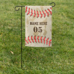 Drapeau De Jardin Numéro de base-ball Vintage personnalisé Rétro<br><div class="desc">Personnalisé vintage nom de baseball numéro design rétro peut être bon pour vous si vous aimez Baseball. Ou cela pourrait être un grand cadeau pour ceux qui aiment le baseball.</div>
