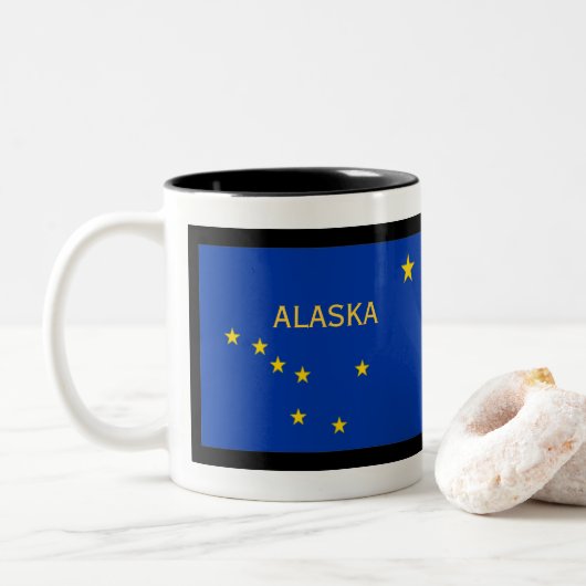 Drapeau de l'état de l'Alaska Mug à deux tons par (Avec donut)