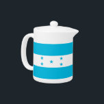 Drapeau du Honduras<br><div class="desc">Ajoutez une touche de fierté hondurienne à votre tea time avec notre théière exclusive avec le drapeau du Honduras ! Réalisée avec soin dans le détail, cette théière est plus qu’un simple élément fonctionnel, c’est une célébration du patrimoine et de la fierté culturelle du Honduras. Le design vibrant affiche en...</div>