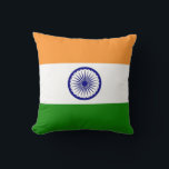 Drapeau indien sur le Coussin américain MoJo<br><div class="desc">Voici le coussin MoJo orné du drapeau de l'Inde, conçu pour insuffler à votre espace un esprit indien vibrant et une fierté culturelle ! Conçu avec une attention minutieuse aux détails, ce coussin est plus qu'un simple décor, c'est une célébration du riche patrimoine et de l'identité nationale de l'Inde. Le...</div>