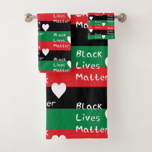 Drapeau panafricain Black Lives Matter Cœur blanc (En situation)